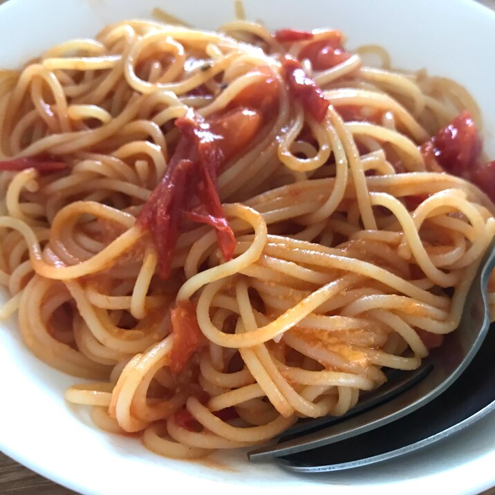 【また食べたくなる】トマトチーズパスタ